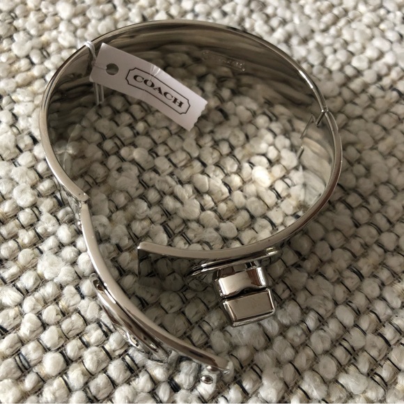 COACH - TURNLOCK BRACELET - Picture 3 of 7